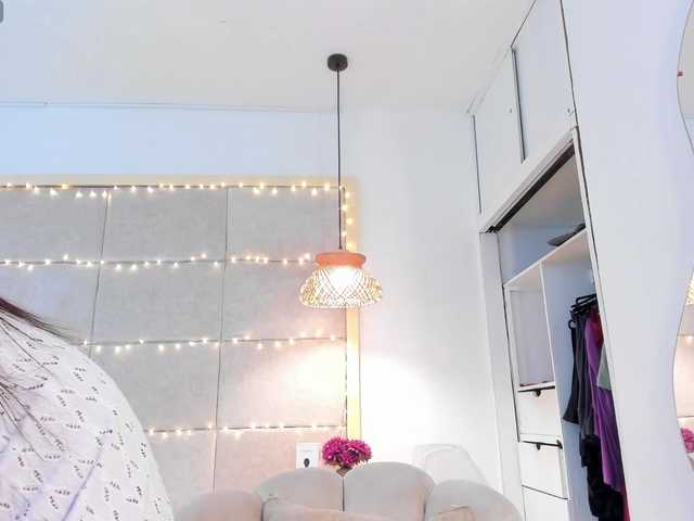 violethilton's BongaCams show and profile