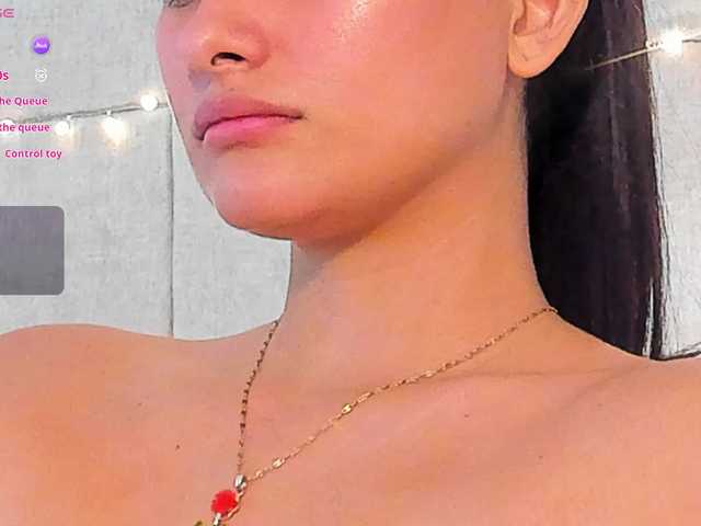 violethilton's BongaCams show and profile