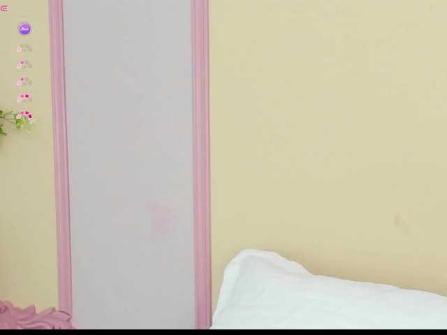 violethilton's BongaCams show and profile