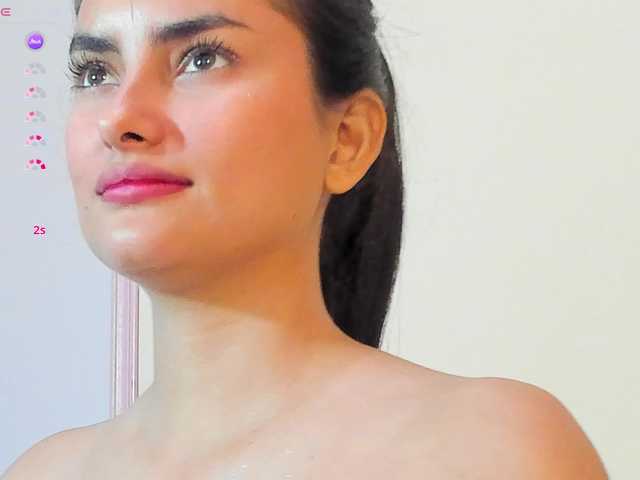 violethilton's BongaCams show and profile