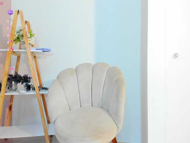 violethilton's BongaCams show and profile