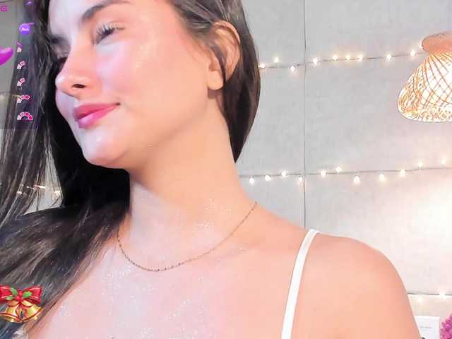 violethilton's BongaCams show and profile