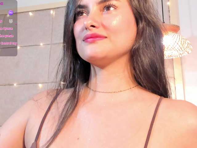 violethilton's BongaCams show and profile