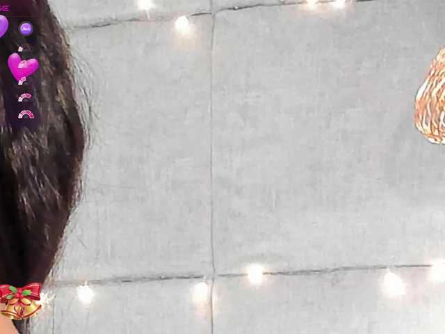 violethilton's BongaCams show and profile