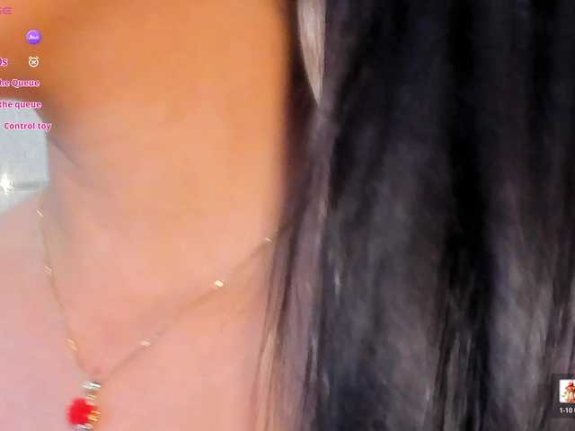 violethilton's BongaCams show and profile