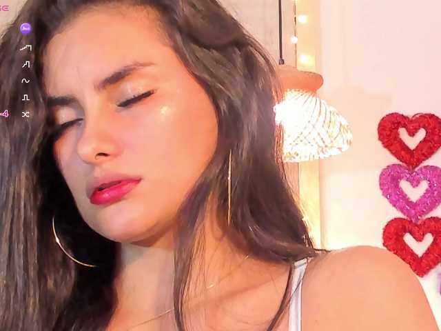 violethilton's BongaCams show and profile