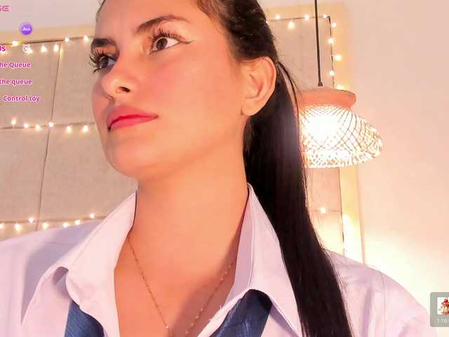 violethilton's BongaCams show and profile