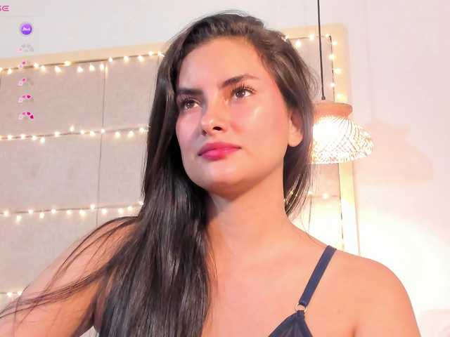 violethilton's BongaCams show and profile