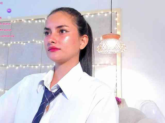 violethilton violethilton