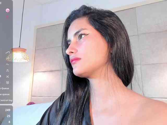 violethilton webcam
