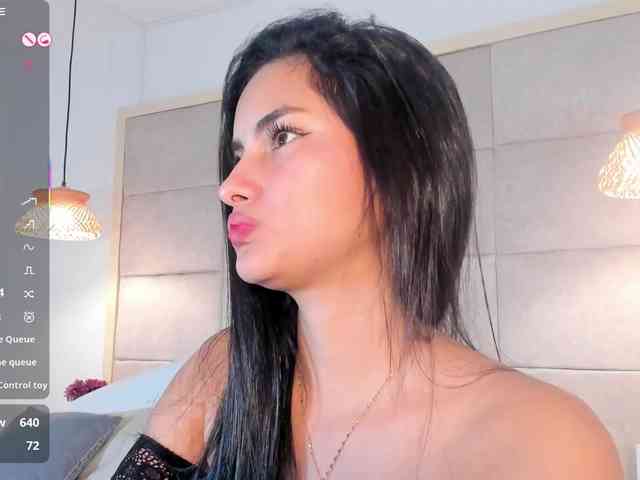 violethilton webcam