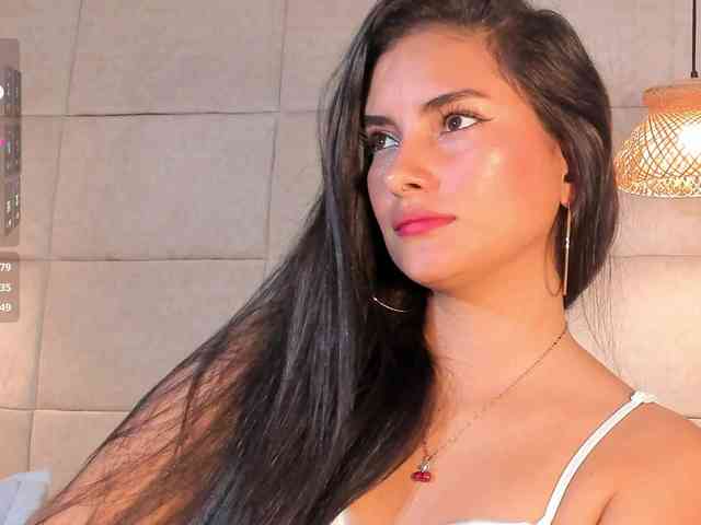 violethilton violethilton