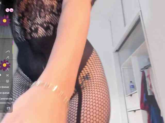 violethilton webcam