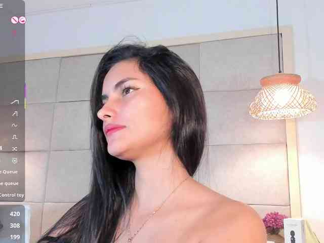 violethilton webcam