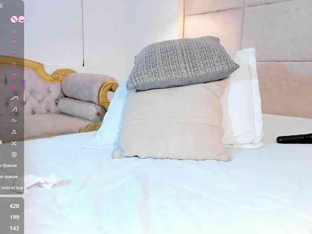 violethilton webcam