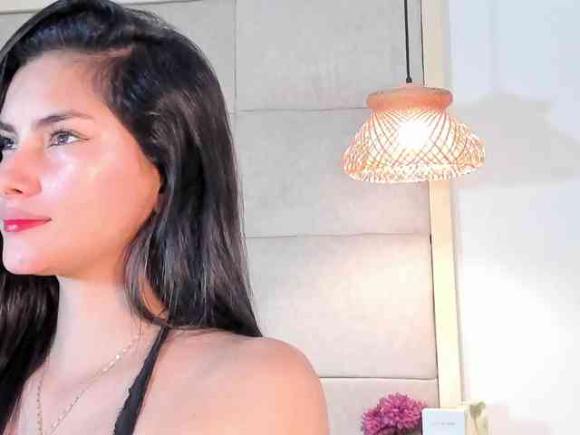 violethilton webcam