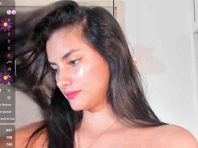 violethilton webcam