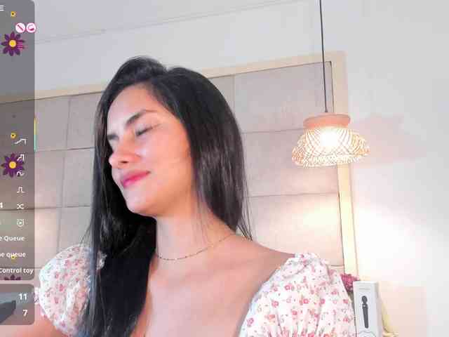 violethilton webcam