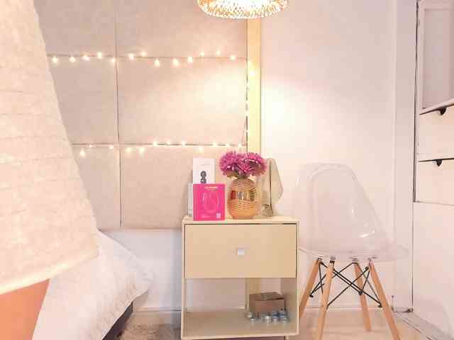 violethilton violethilton