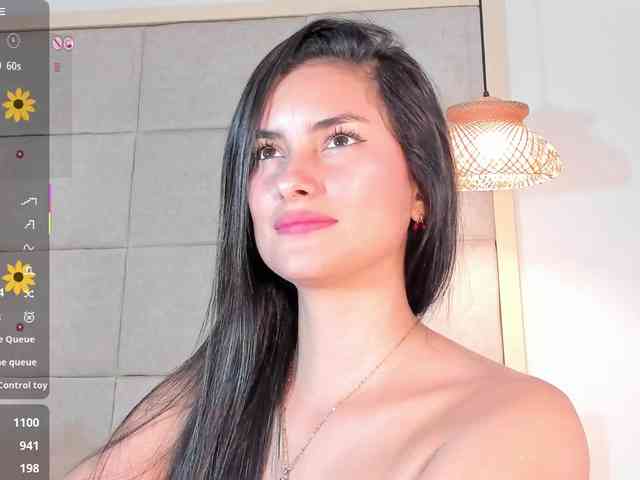 violethilton webcam