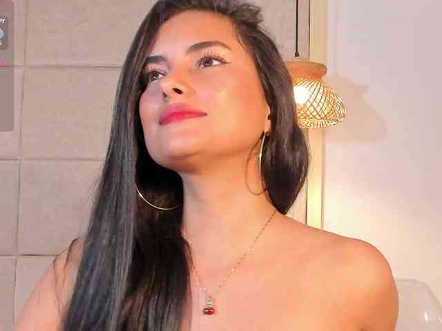 violethilton violethilton