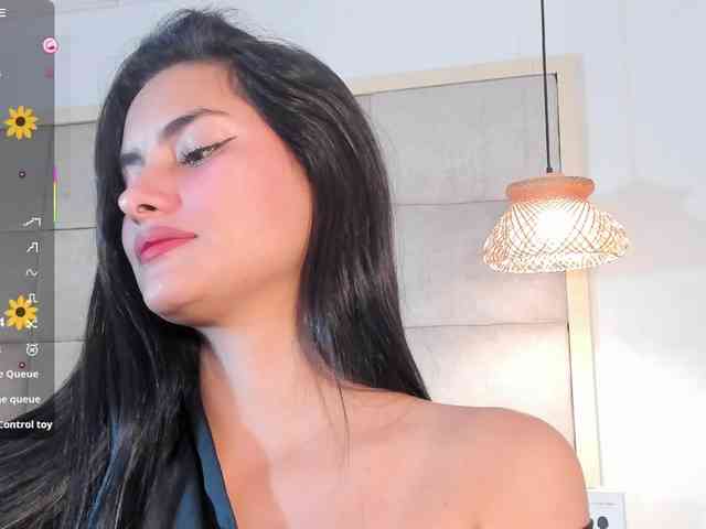 violethilton webcam