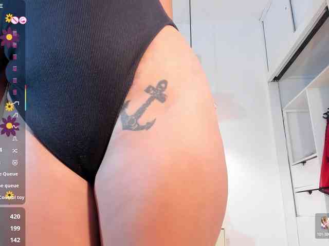 violethilton webcam