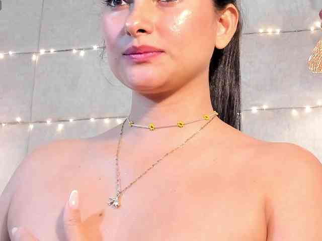 violethilton violethilton