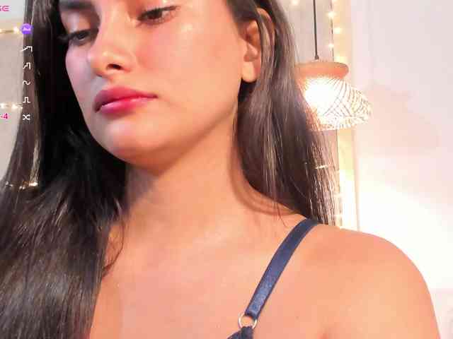 violethilton violethilton