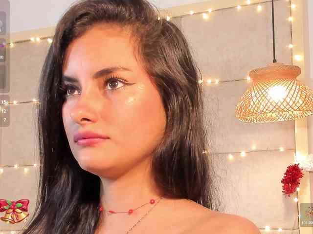 violethilton violethilton