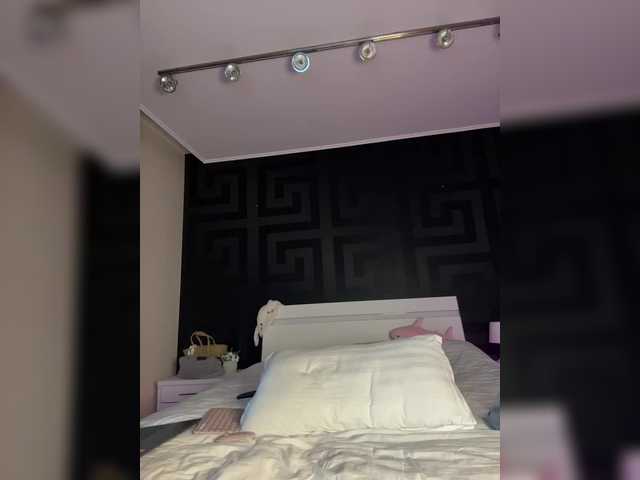 go to chat with -Sara-