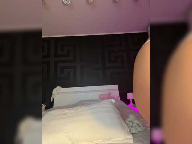 Sara-'s BongaCams show and profile