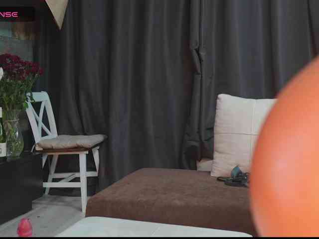 Sara-'s webcam live show