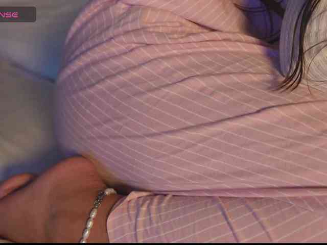 Sara-'s webcam live show