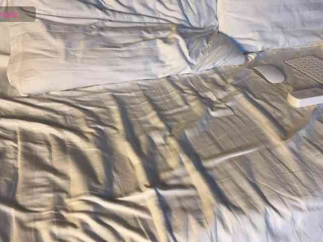 Sara-'s webcam live show
