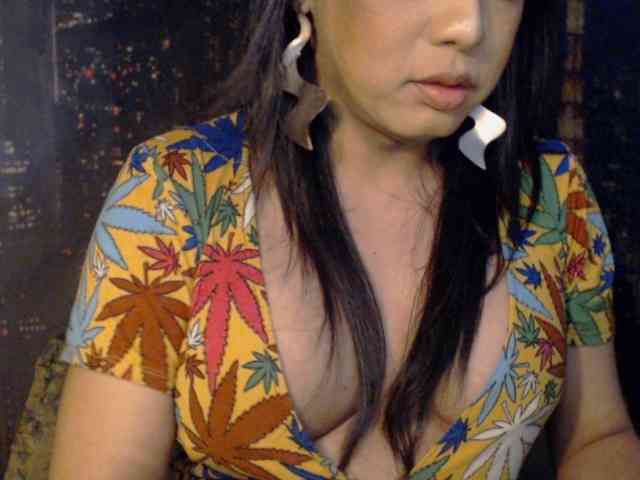 Chanteuse01 Live Webcam on BongaCams