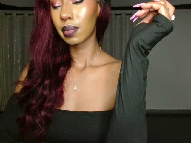 adriana-crystal23 from BongaCams is Freechat