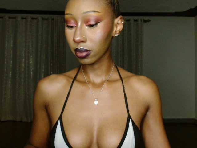 adriana-crystal23's BongaCams show and profile