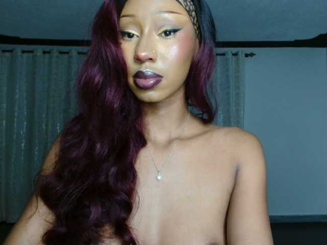 adriana-crystal23's BongaCams show and profile