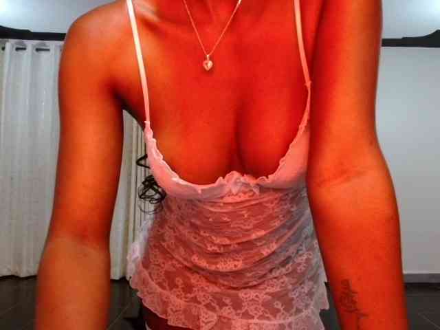 adriana_crystal webcam