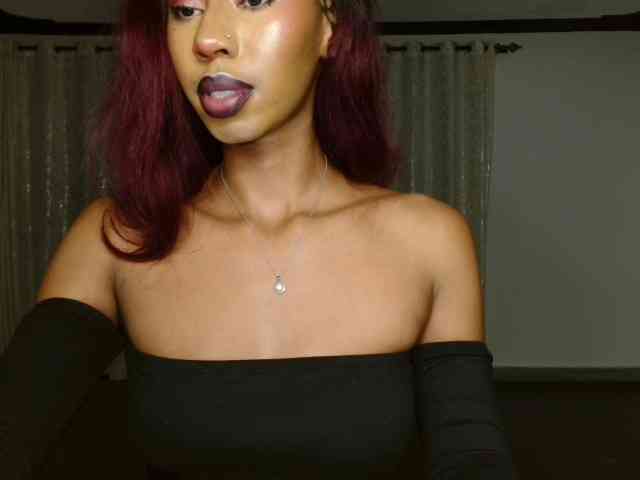 adriana_crystal webcam