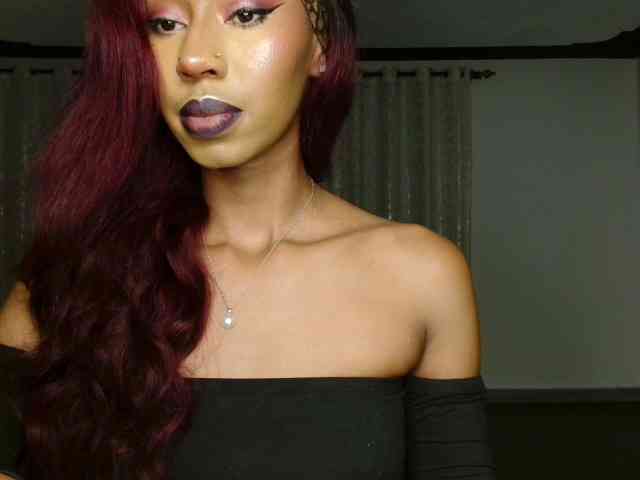 adriana_crystal webcam