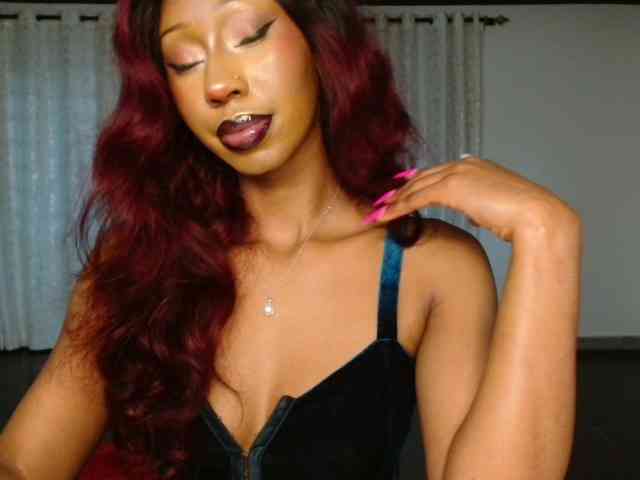 adriana_crystal webcam