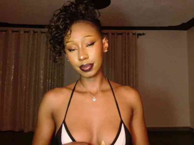 adriana_crystal webcam