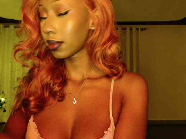 adriana_crystal webcam