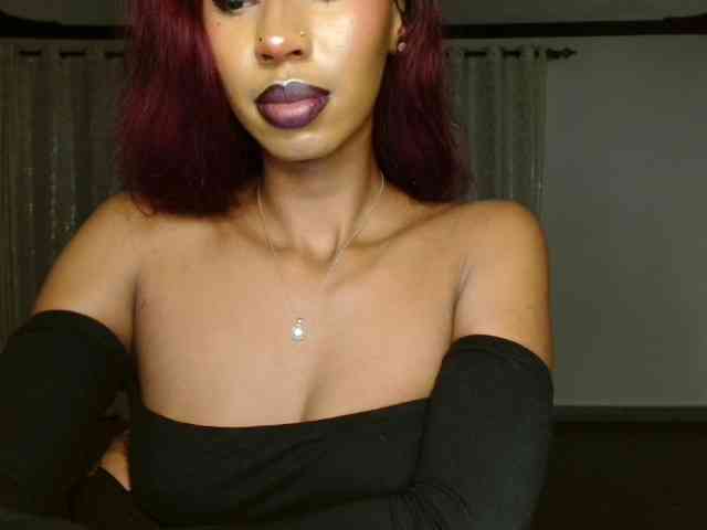 adriana_crystal webcam