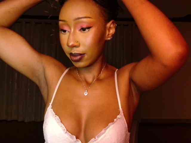 adriana_crystal webcam