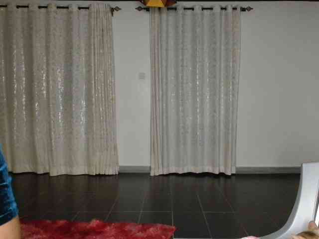 adriana_crystal webcam