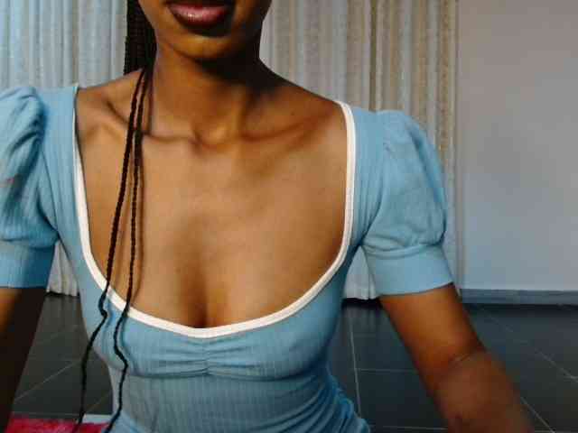 adriana_crystal webcam