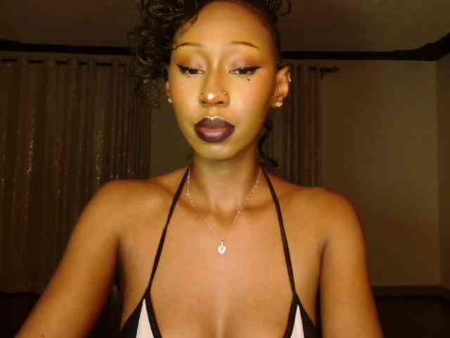 adriana_crystal webcam